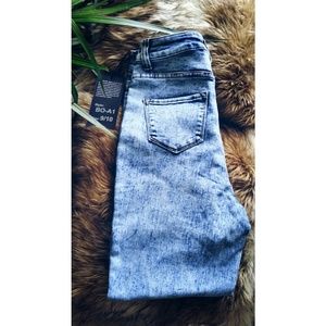 Acid Wash High Waist Jeans
